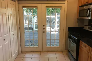 4802 Clarkson Ave, Austin, TX 78751 - Photo 14