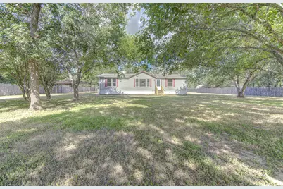 185 Peace Pipe, Smithville, TX 78957 - Photo 2