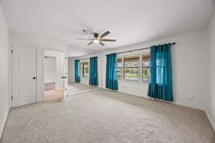 1815 Eckhardt St, Taylor, TX 76574 - Photo 10