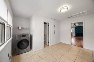 1815 Eckhardt St, Taylor, TX 76574 - Photo 14