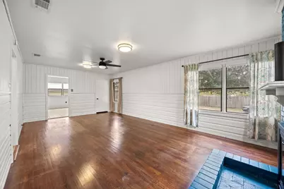 1815 Eckhardt Street, Taylor, TX 76574 - Photo 8