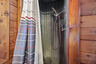 1815 Eckhardt St, Taylor, TX 76574 - Photo 16