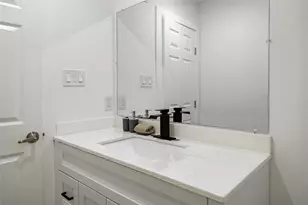 1200 E 52nd St, Austin, TX 78723 - Photo 10