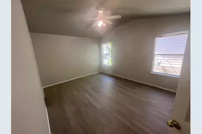 713 Hogan Drive, Kyle, TX 78640 - Photo 8