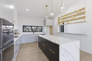 5013 Rob-Scott St, Austin, TX 78721 - Photo 10