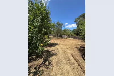 1196 Em Franklin Avenue, Austin, TX 78721 - Photo 1