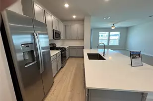 109 Corn Ln, Hutto, TX 78634 - Photo 6