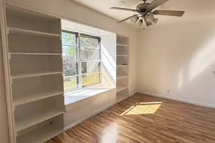 705 Garden Villa Cir, Georgetown, TX 78628 - Photo 2