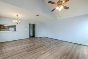 2000 Kenneth Ave, Austin, TX 78741 - Photo 4