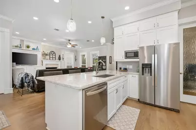 5805 Buckpasser Cove, Austin, TX 78746 - Photo 10