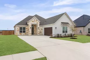 305 E Luna Blue Ln, Jarrell, TX 76537 - Photo 1