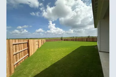 305 E Luna Blue Lane, Jarrell, TX 76537 - Photo 10