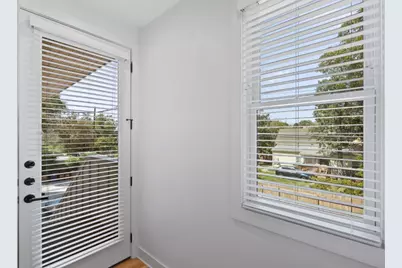 4006 Avenue C #D, Austin, TX 78751 - Photo 2