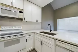 2815 Rio Grande St, Austin, TX 78705 - Photo 6