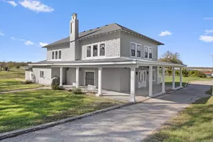 1102 Beech St, Taylor, TX 76574 - Photo 40