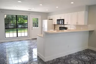 6400 Santos St, Austin, TX 78741 - Photo 8