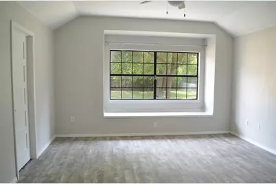 6400 Santos Street, Austin, TX 78741 - Photo 12