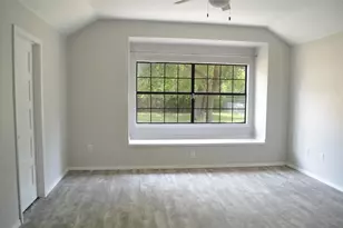 6400 Santos St, Austin, TX 78741 - Photo 12