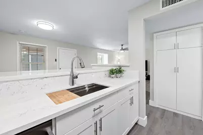 7801 Shoal Creek Boulevard #203, Austin, TX 78757 - Photo 2