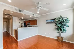 305 E 31st St, Austin, TX 78705 - Photo 12