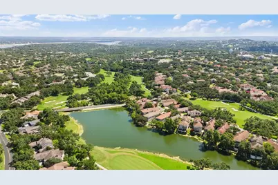 105 Birdie Drive, The Hills, TX 78738 - Photo 4