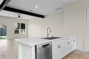3613 Munson St, Austin, TX 78721 - Photo 4