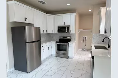 811 5th Street, Lockhart, TX 78644 - Photo 6