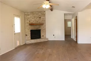 803 Kimberly St, Georgetown, TX 78628 - Photo 4