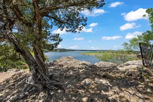 335 Harbor Dr, Spicewood, TX 78669 - Photo 16