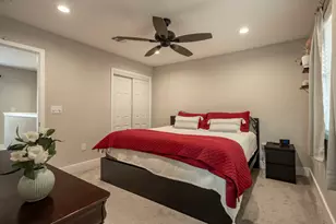 935 La Posada Dr, Austin, TX 78752 - Photo 12