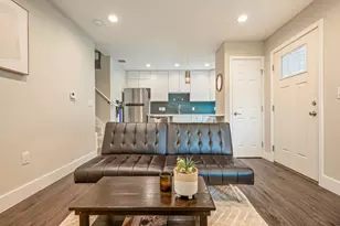 935 La Posada Dr, Austin, TX 78752 - Photo 8