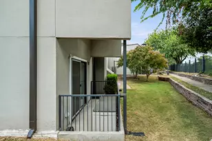 935 La Posada Dr, Austin, TX 78752 - Photo 20