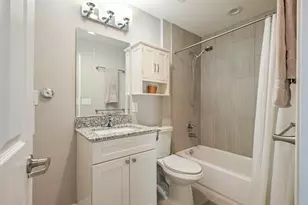 935 La Posada Dr, Austin, TX 78752 - Photo 16