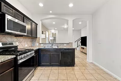 2880 Donnell Drive #304, Round Rock, TX 78664 - Photo 6