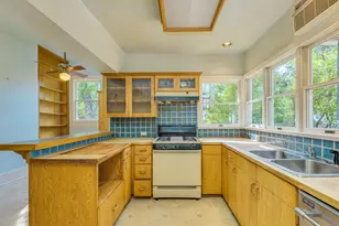 614 W 32nd St, Austin, TX 78705 - Photo 12