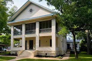 614 W 32nd St, Austin, TX 78705 - Photo 2