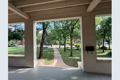 614 W 32nd Street, Austin, TX 78705 - Photo 2