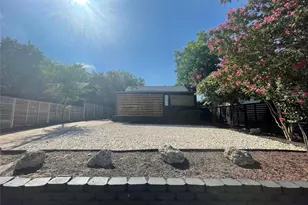 1403 Newfield Ln, Austin, TX 78703 - Photo 2