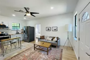 1403 Newfield Ln, Austin, TX 78703 - Photo 26