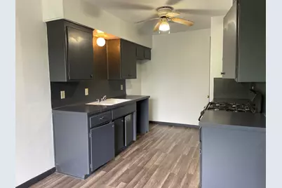 2015 Greenbrook Parkway #B, Austin, TX 78723 - Photo 6
