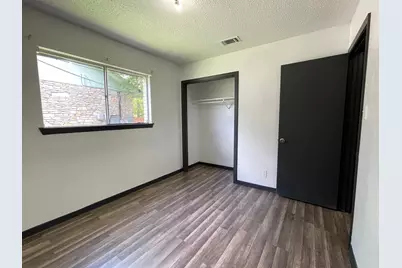 2015 Greenbrook Parkway #B, Austin, TX 78723 - Photo 10