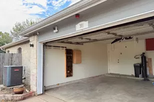 301 Quail Meadow Dr, Kyle, TX 78640 - Photo 2