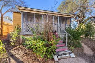 1001 Catalpa St, Austin, TX 78702 - Photo 2