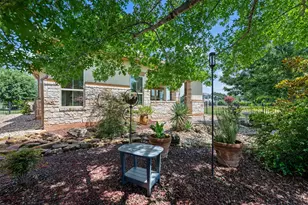 109 Limestone Dr, Georgetown, TX 78628 - Photo 30