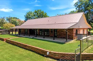 154 Shoreline Dr, Bastrop, TX 78602 - Photo 2