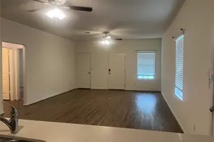 117 Galaxy Wy, Jarrell, TX 76537 - Photo 4