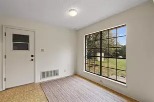 422 Patricia Rd, Georgetown, TX 78628 - Photo 10