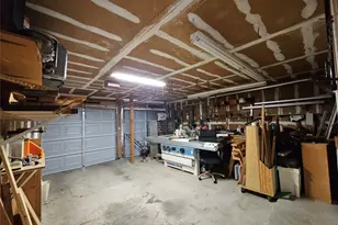 13102 Briar Hollow Dr, Austin, TX 78729 - Photo 32