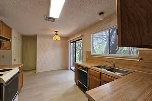 13102 Briar Hollow Dr, Austin, TX 78729 - Photo 8