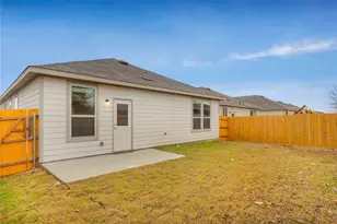 208 Kildeer Pass, Jarrell, TX 76537 - Photo 4